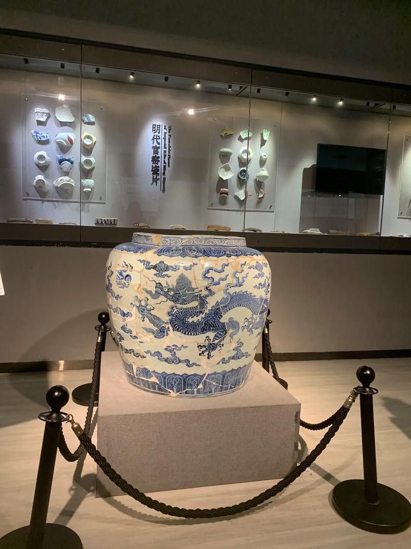 推薦幾款魚缸上的龍圖案設計