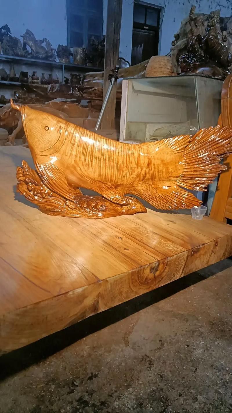 如何區分金龍魚木雕的真偽？