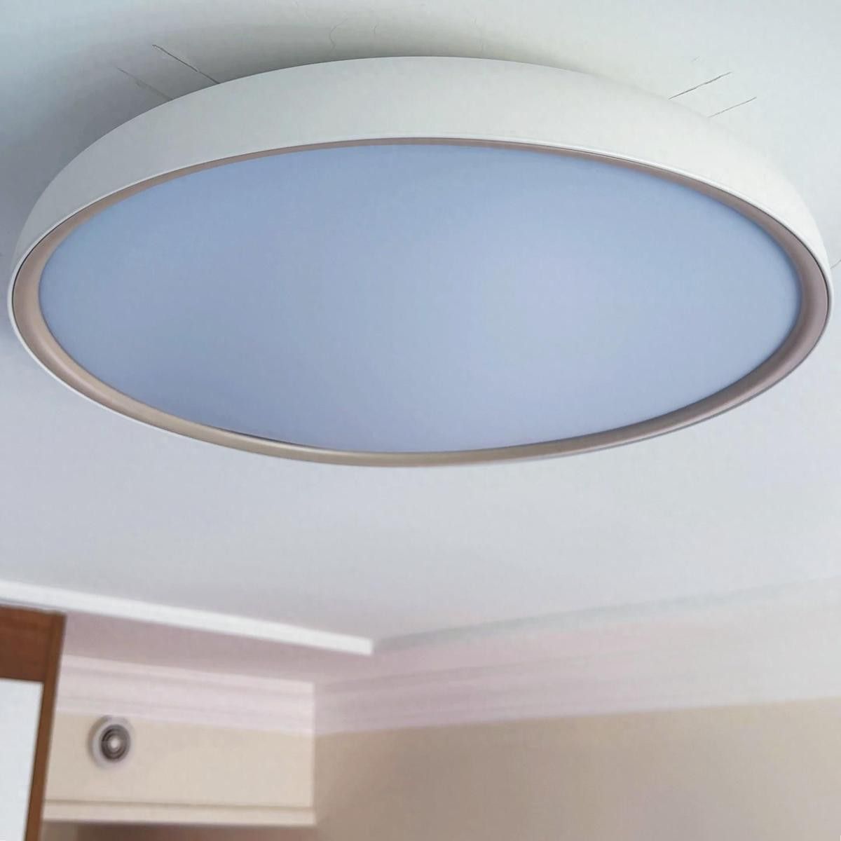 側燈和頂燈的安裝難度有何不同？