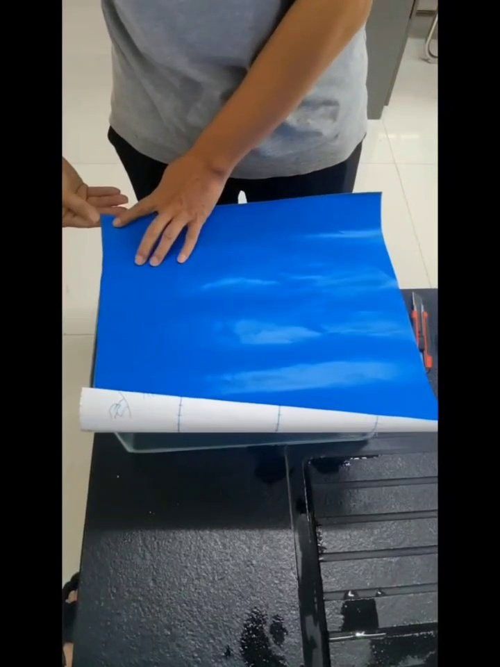 金龍魚缸背景板多久需要更換？