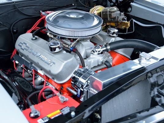 龍魚發(fā)色專用燈是什么燈光：龍魚發(fā)色專用燈的選擇