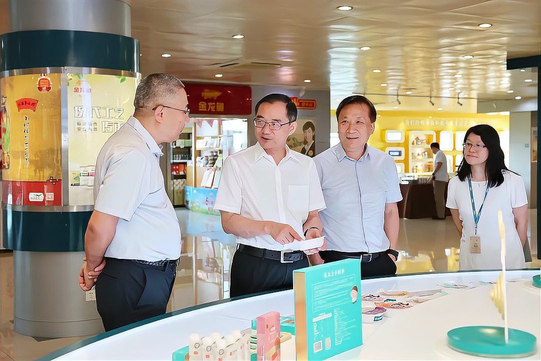 龍魚缸一般要多高多寬的：關于龍魚缸的理想尺寸的詳細信息