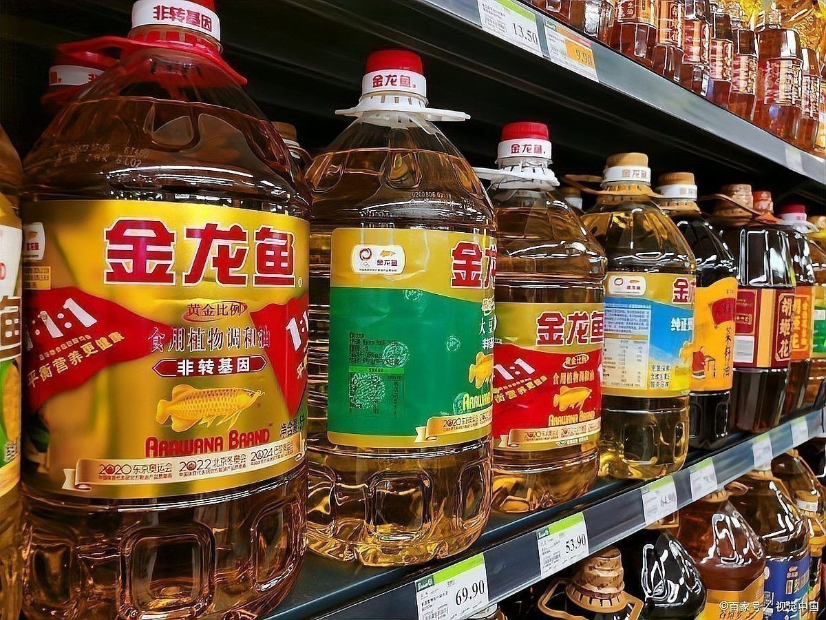 龍魚開側燈了頂燈還用開嗎：龍魚開側燈了頂燈還用開嗎，
