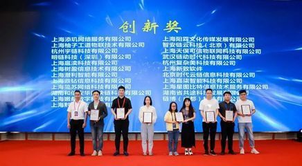龍魚兩個(gè)月不吃東西會(huì)死嗎：龍魚在兩個(gè)月不吃東西會(huì)死亡嗎？