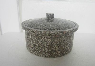 龍魚缸能放麥飯石嗎：魚缸用麥飯石有利還是弊？
