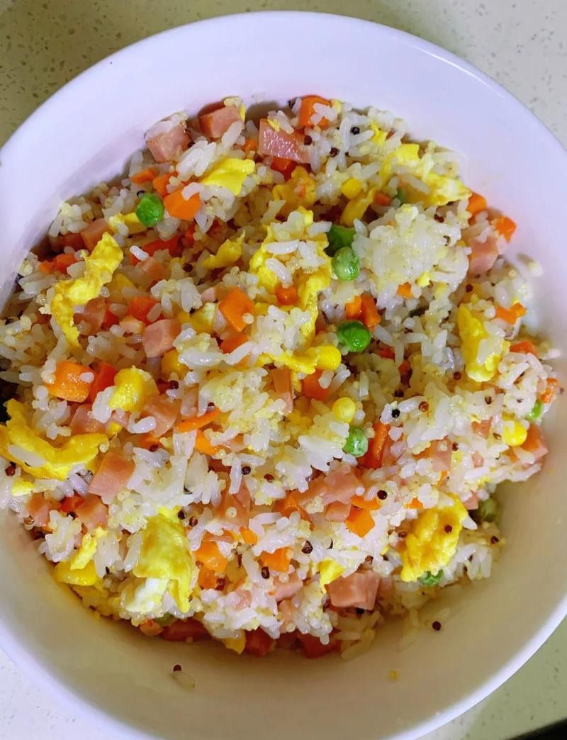 揚(yáng)州金龍魚(yú),西湖小黃雞哪個(gè)好吃些