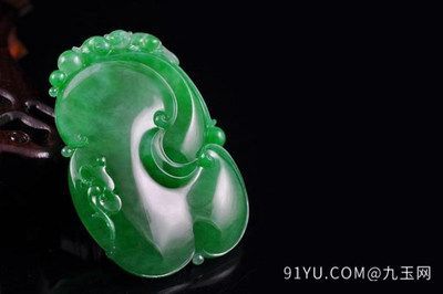 翡翠龍魚的寓意和象征是什么（翡翠龍魚的寓意和象征）