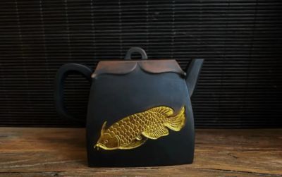 龍魚一側(cè)肚子鼓包：龍魚一側(cè)肚子鼓包怎么辦