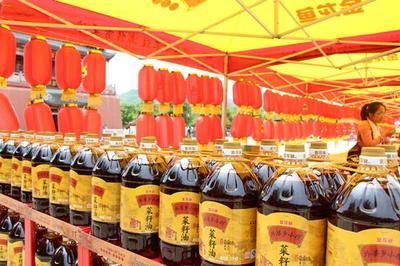 金龍魚適合什么顏色的燈籠：金龍魚適合什么顏色的燈籠金龍魚適合什么顏色的燈籠