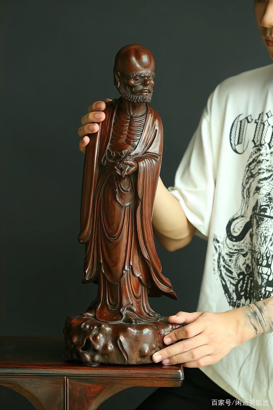 龍眼在雕塑藝術(shù)中的表現(xiàn)