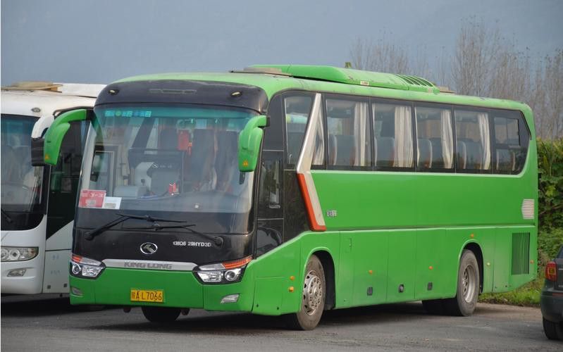 金龍19座中巴車的詳細(xì)圖片
