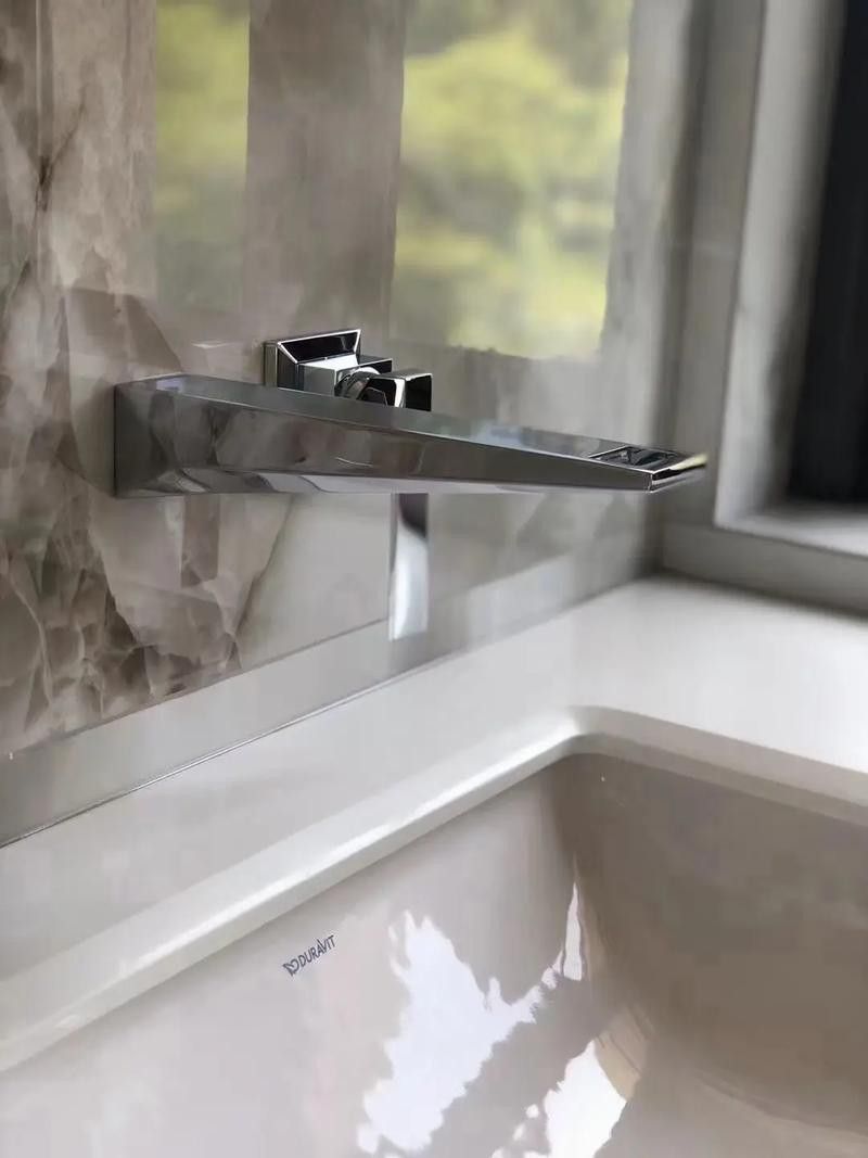 給我一張院子水龍頭安裝實例圖