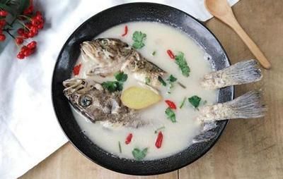 銀龍魚湯（銀龍魚湯的家常做法每次做家人都搶著吃）
