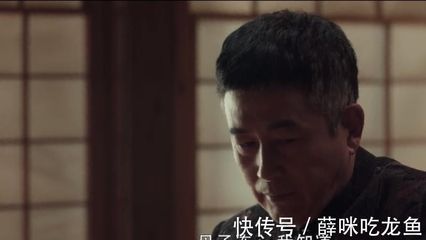 龍魚臨死前有什么預兆和反應癥狀嗎：龍魚臨死前有什么預兆和反應癥狀