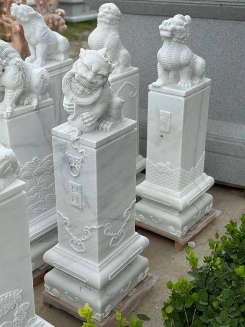有哪些著名的九子龍雕塑作品？