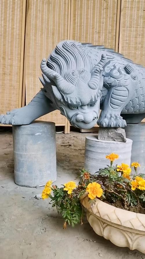 有哪些著名的九子龍雕塑作品？