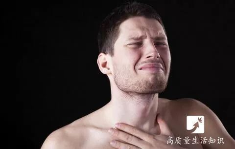 龍魚多長時間檢疫一次最好呢：龍魚吐食物喉嚨不舒服怎么辦