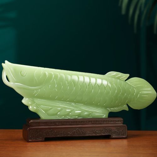玉金龍魚圖片高清壁紙