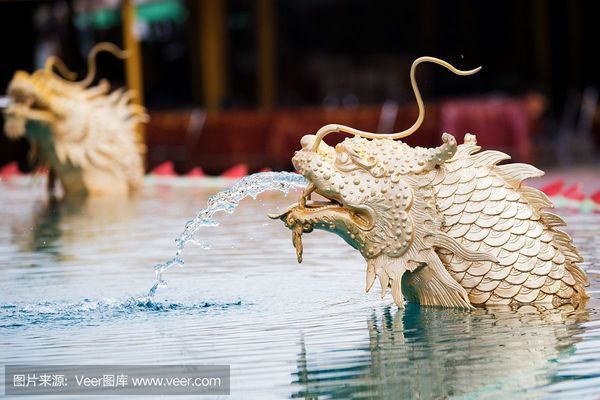 龍魚浮出水面咬空氣：龍魚浮出水面咬空氣可能是由多種因素引起的，主要包括多種因素