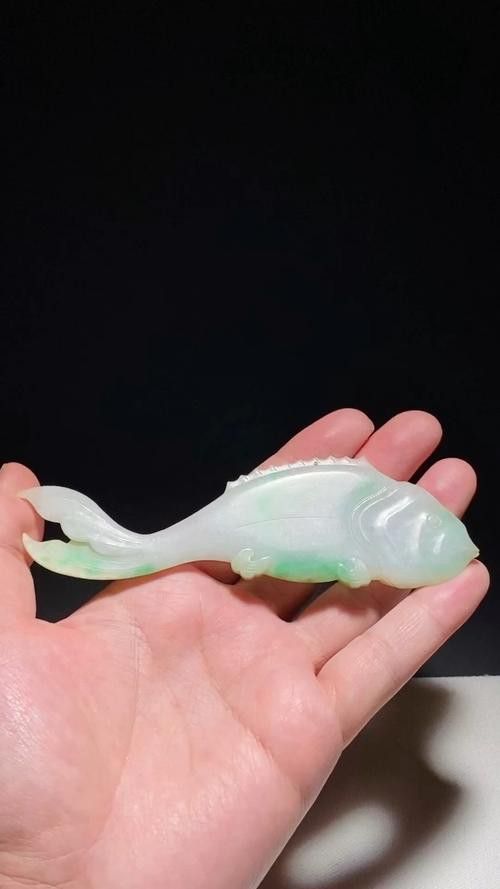 翡翠綠金龍魚值錢嗎圖片