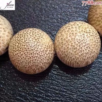 龍魚(yú)的卵長(zhǎng)什么樣：龍魚(yú)的卵在形態(tài)和顏色上具有一定的特點(diǎn)