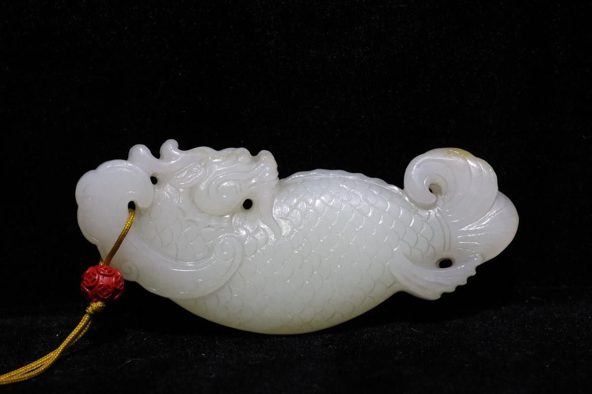 白玉金龍魚工藝品圖片大全