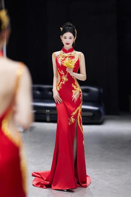 紅龍旗傳統服飾有哪些知名品牌？ 紅龍旗傳統服飾有哪些知名品牌？ 龍魚百科 第3張