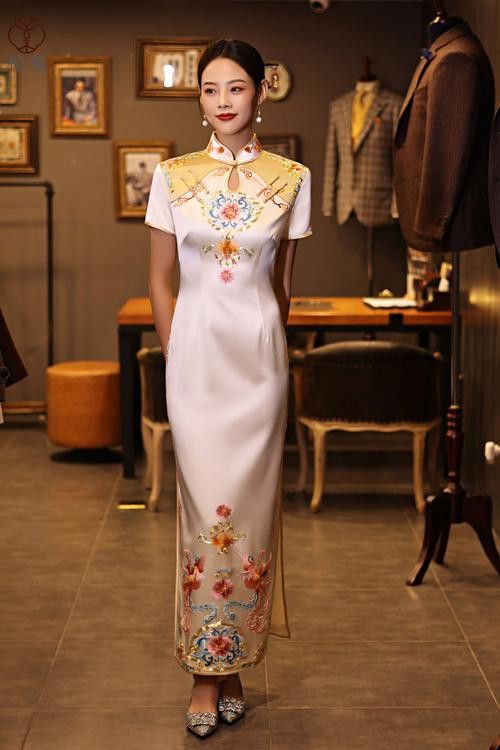 紅龍旗傳統服飾有哪些知名品牌？ 紅龍旗傳統服飾有哪些知名品牌？ 龍魚百科 第5張