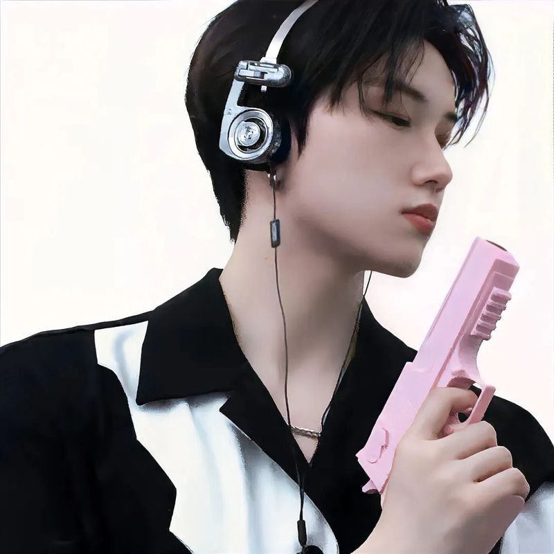 有沒(méi)有適合微信頭像的紅龍?jiān)O(shè)計(jì)？