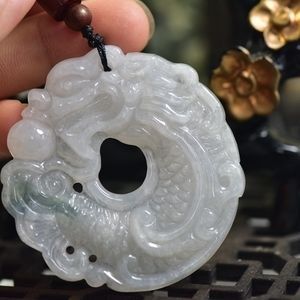 龍魚玉佩有什么寓意？：龍魚玉佩在中國傳統文化中具有豐富寓意和象征意義