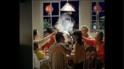 金龍魚廣告之萬家燈火篇：金龍魚廣告之萬家燈火篇展現品牌溫暖和親情