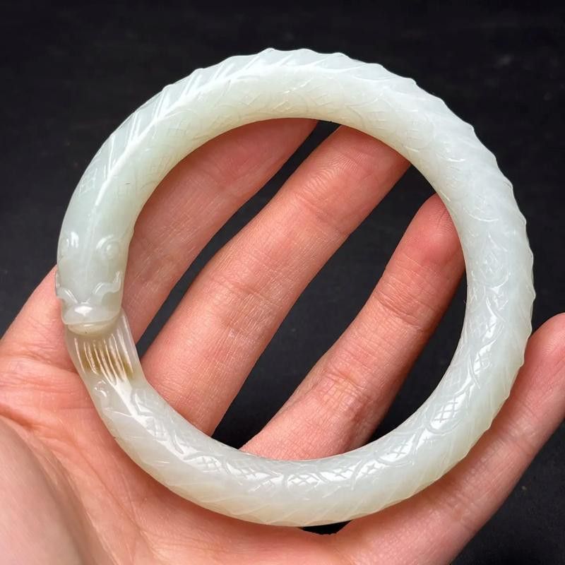 和田玉龍魚手鐲圖片欣賞