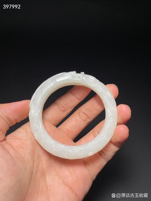 和田玉龍魚手鐲圖片欣賞