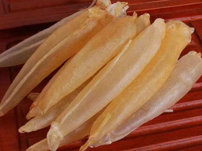 金龍魚膠的做法大全竅門是什么呢：金龍魚膠與哪些食材搭配最佳金龍魚膠泡發時間控制技巧