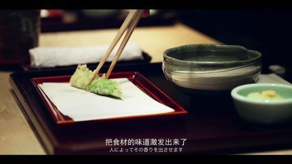 金龍魚吃什么食物會上色快：金龍魚吃什么發色好金龍魚吃什么發色最好
