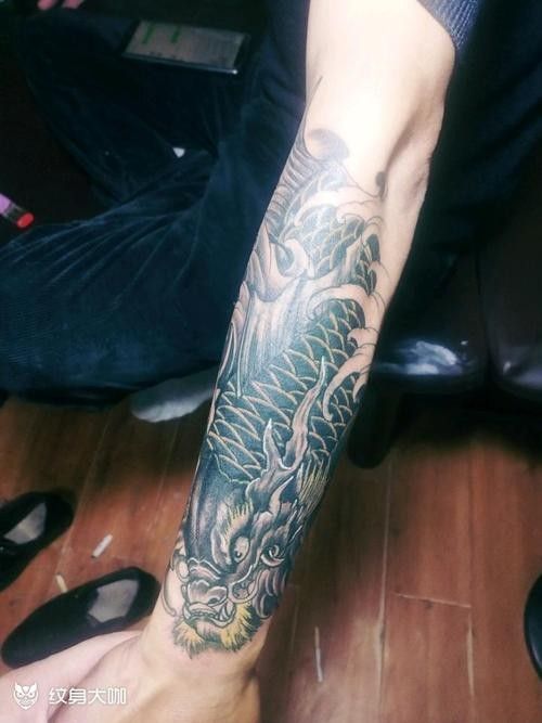 龍魚紋身