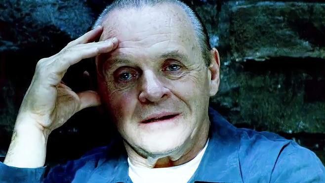 能推薦一些高清紅龍壁紙嗎？