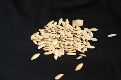 龍魚加維生素C（維生素c對龍魚有多方面的益處，但必須注意控制劑量）