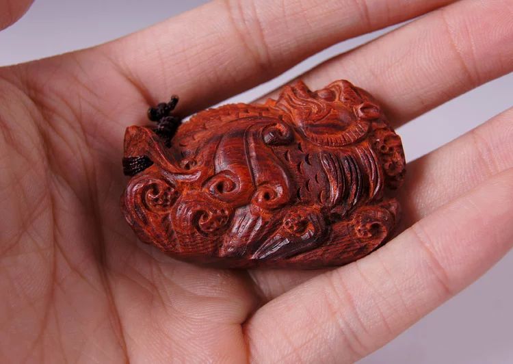 龍魚雕刻的含義是什么：玉雕龍魚雕刻的含義是什么龍魚雕刻的含義是什么