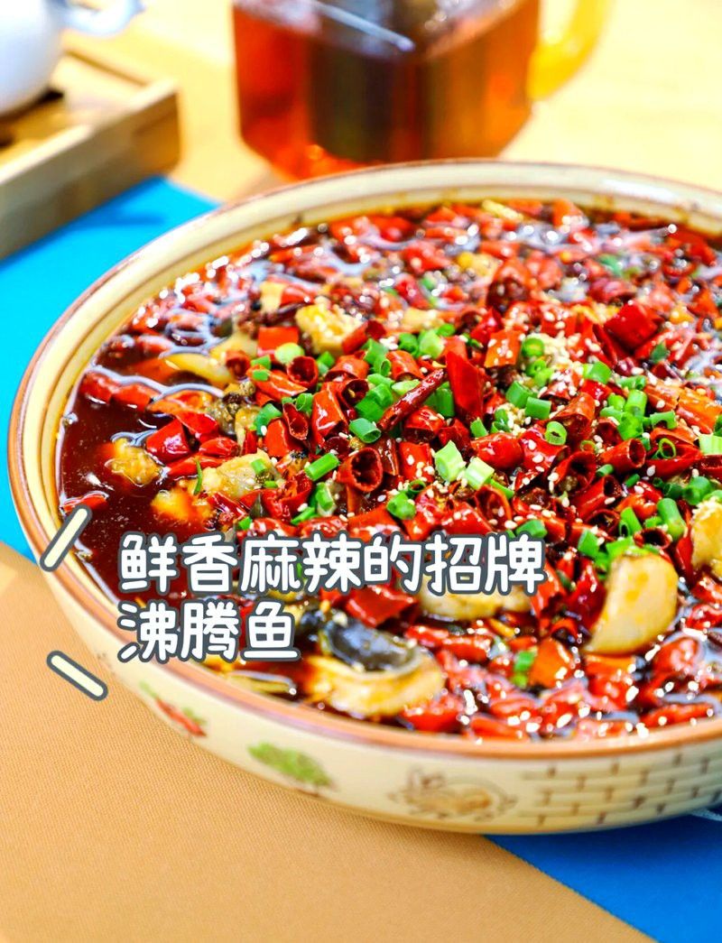 龍魚病了沉到水底了怎么辦：龍魚沉到水底可能表明其身體不適，可能是水質問題引起的