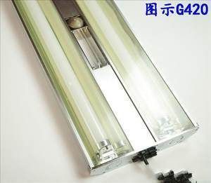 龍魚燈架好還是潛水燈好用：龍魚燈架、潛水燈哪個好