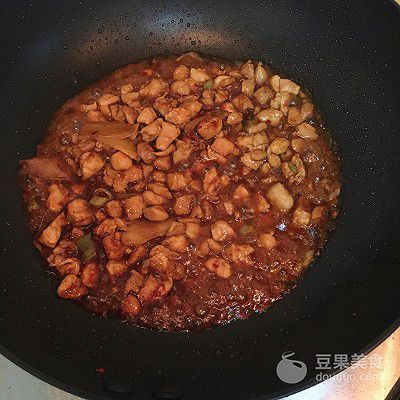 金龍魚的眼睛變白了怎么辦：金龍魚的眼睛變白了怎么辦，金龍魚眼睛變白了怎么辦