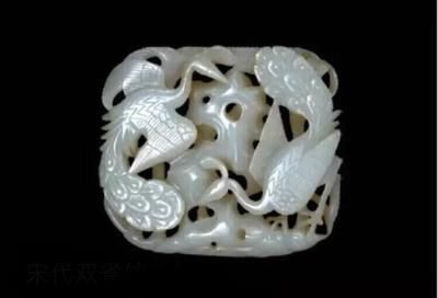 魚龍玉佩：魚龍紋玉飾在中國古代玉器文化中具有重要的地位