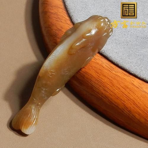 和田玉龍魚吊墜圖片欣賞