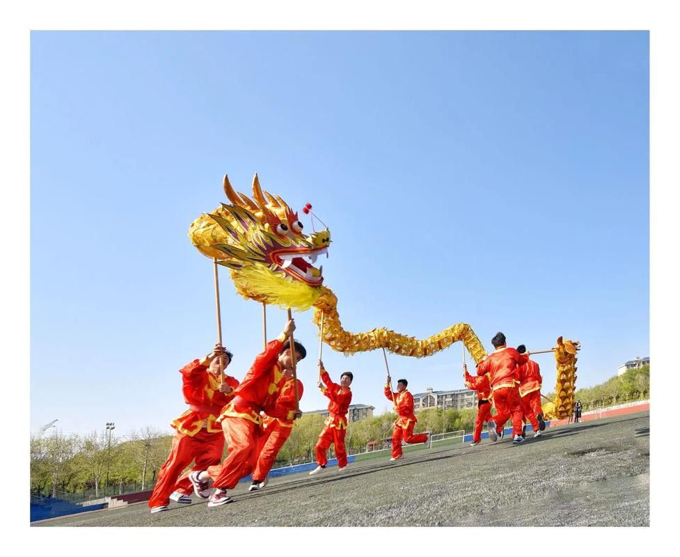 給我一些龍的顏色圖片
