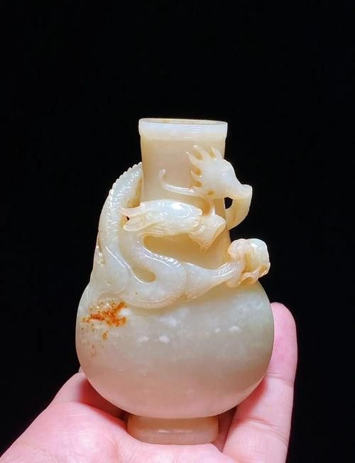 有哪些著名的和田玉龍擺件？