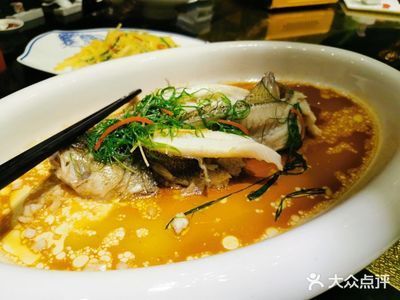 龍魚吃起來什么味道好：龍魚的風味可以根據不同的烹飪方式和配料進行調整
