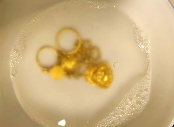 牙膏清潔法適用于哪些材質(zhì)？