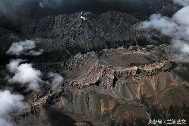 給我一些高清的真龍大地圖片
