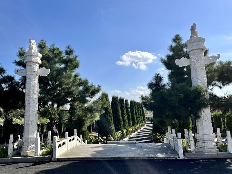 如何預(yù)約參觀龍生墓園？